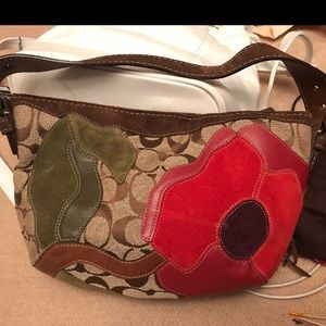Shoulder coach bag